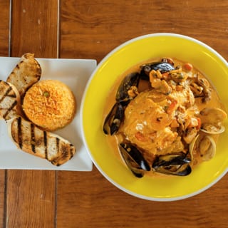 Filete con Mariscos (Tilapia Fillet with a Seafood Medley)