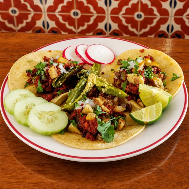Chorizo con Papas Tacos.