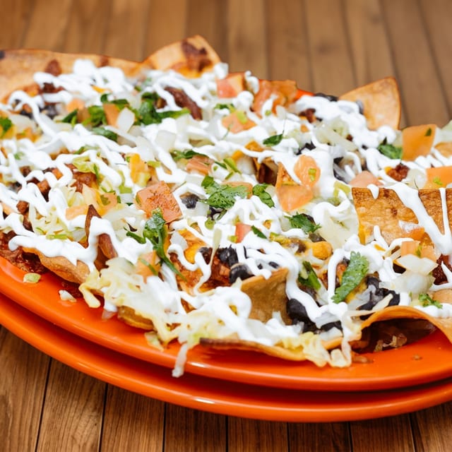 Nachos de Chorizo (Mexican Sausage Nachos).