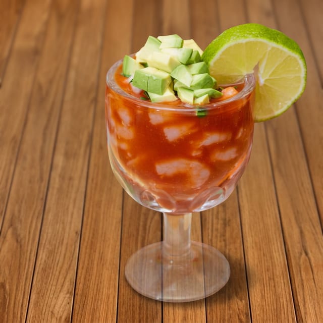 Coctel de Camarones (Shrimp Cocktail).